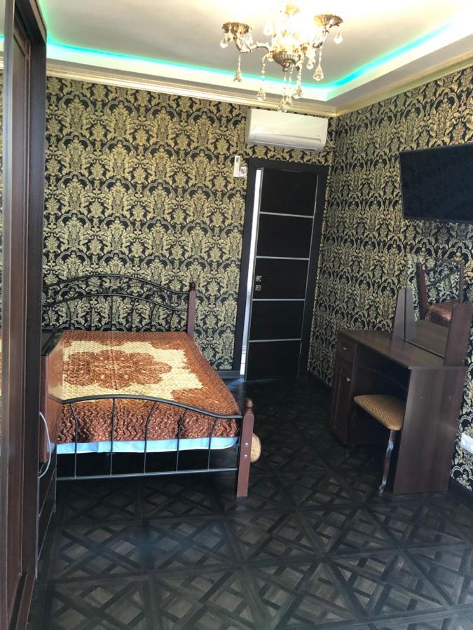 Nina Mini Hotel Gagra Exterior foto